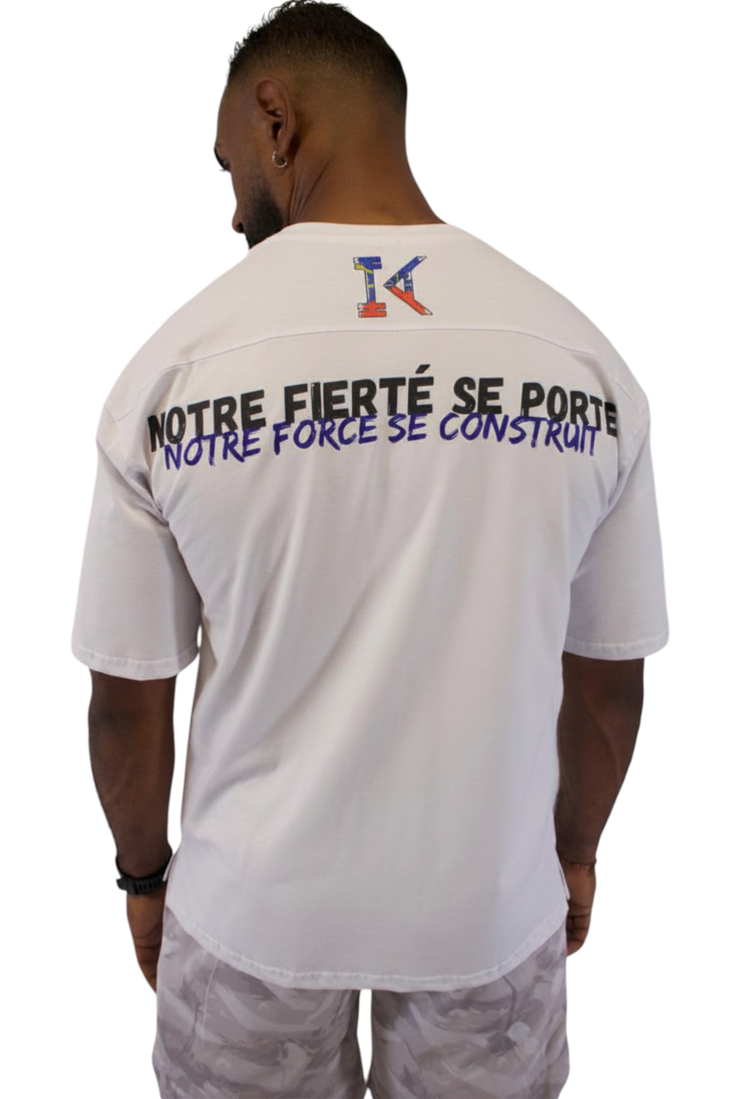 KRÉOL ATHLETIC T-shirt blanc oversize en coton et Spandex avec message imprimé au dos.